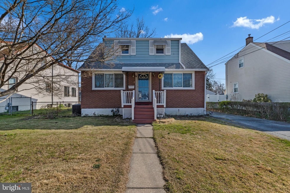 422 Edgewood Ave, Folsom, PA 19033 - photo 1