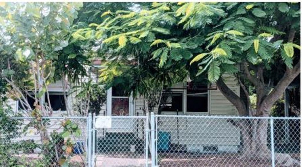 718 44th St, West Palm Beach, FL 33407 - photo 1