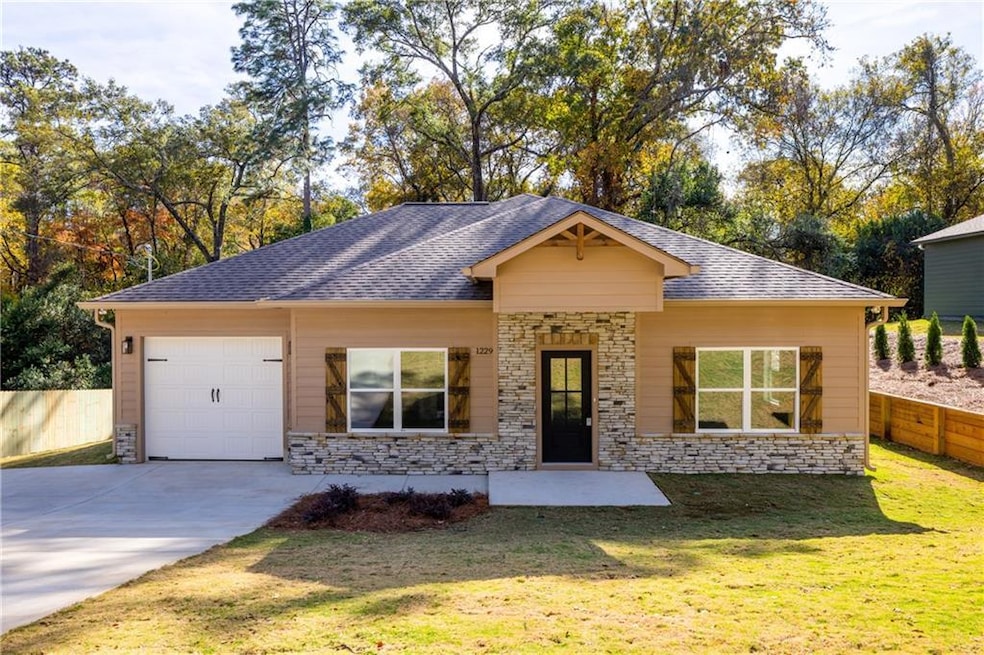 Pending $254,900 • Co-Listing Agent