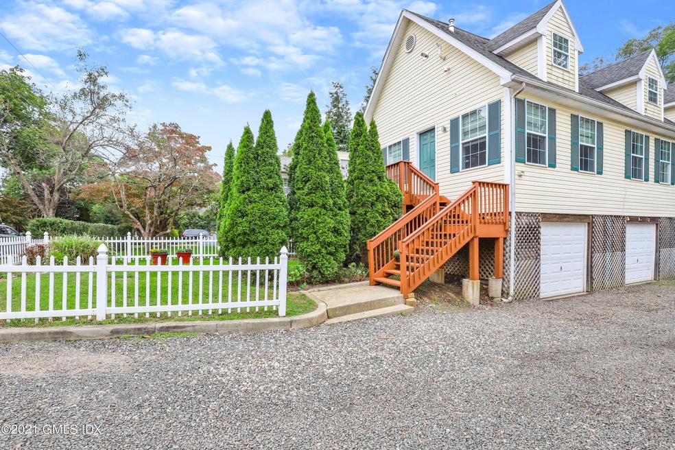 14 Hollow Wood Ln unit A, Greenwich, CT 06831 - photo 1