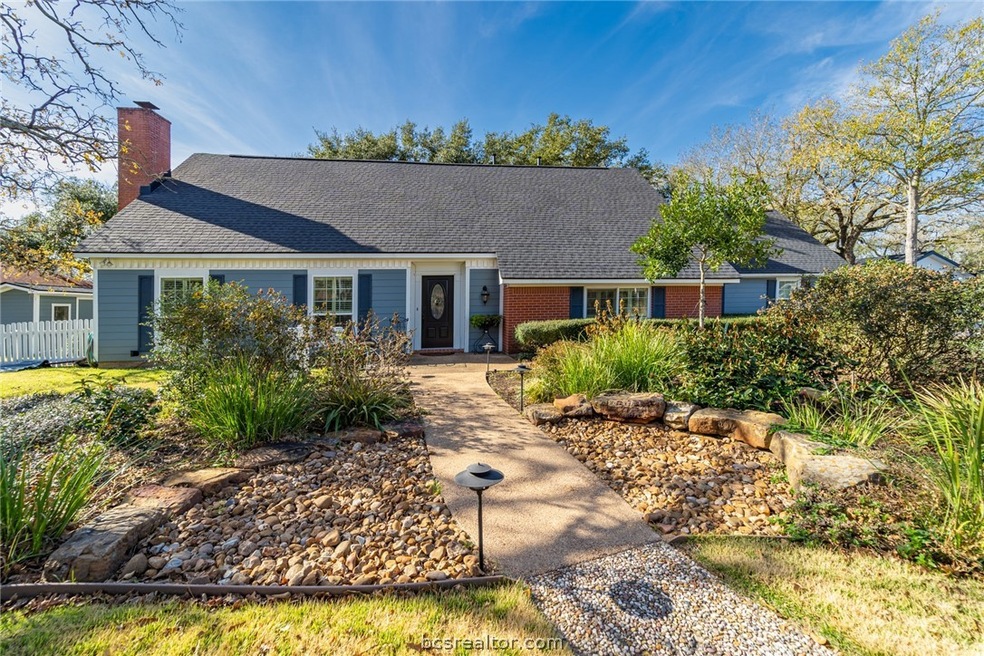 1810 Shadowwood Dr, College Station, TX 77840 - photo 1