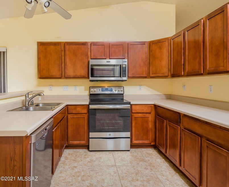 7860-danforth_mls-13