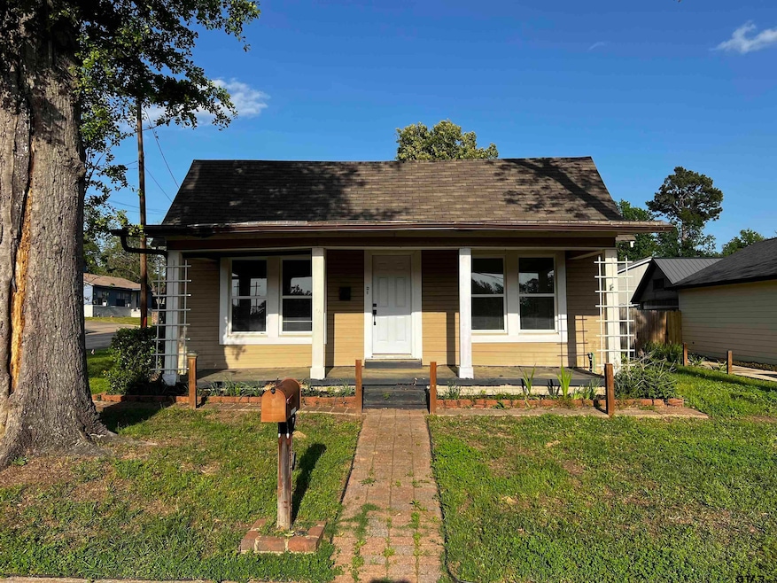 For Rent $1,395/month • Co-Listing Agent