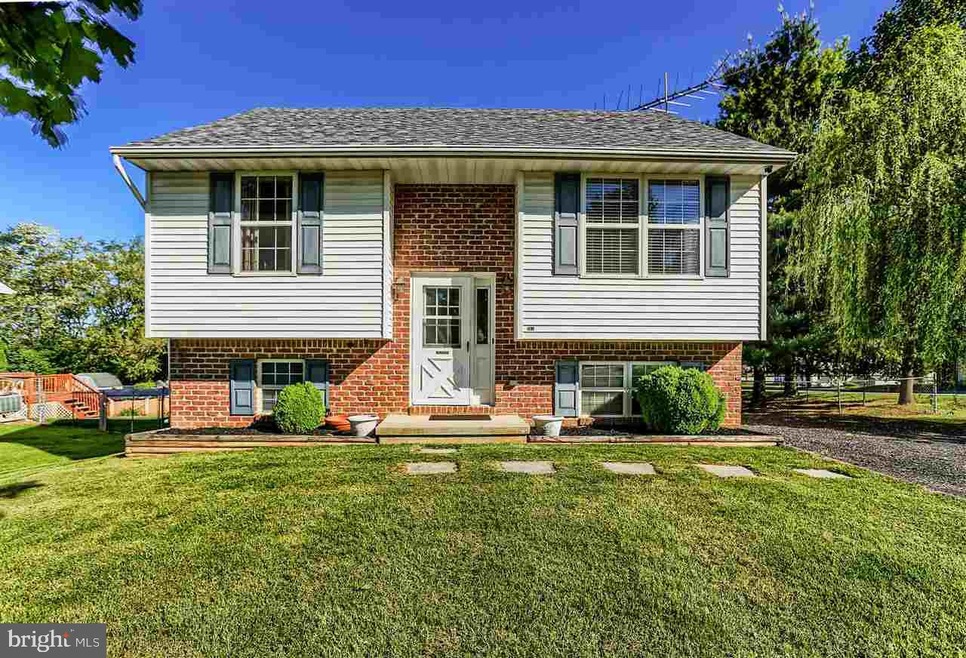 301 McSherry Woods Dr unit 9, Littlestown, PA 17340 - photo 1