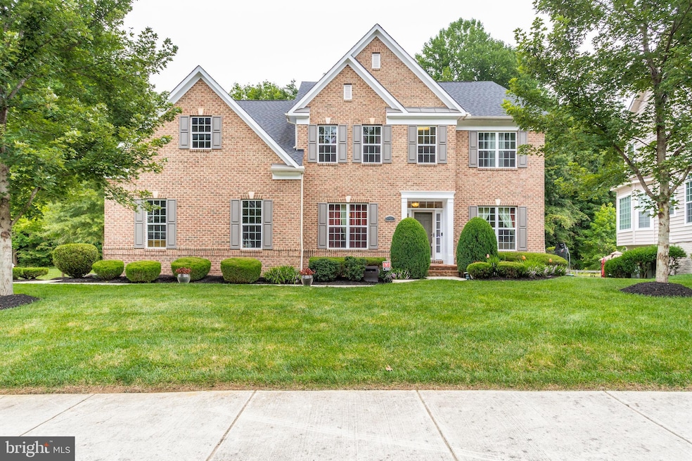 1908 Lake Forest Dr, Upper Marlboro, MD 20774 - photo 1