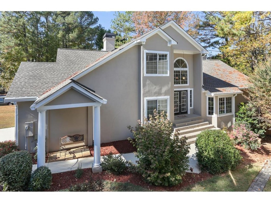 Charming cluster home with beautiful landscaping, 