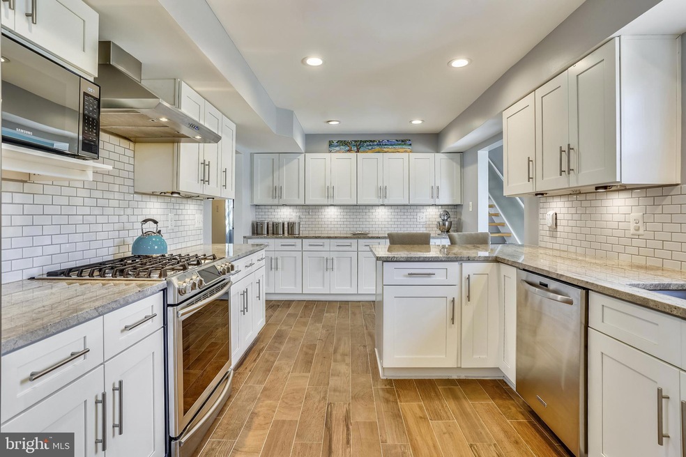 13119 Mercury Ln, Fairfax, VA 22033 - photo 1