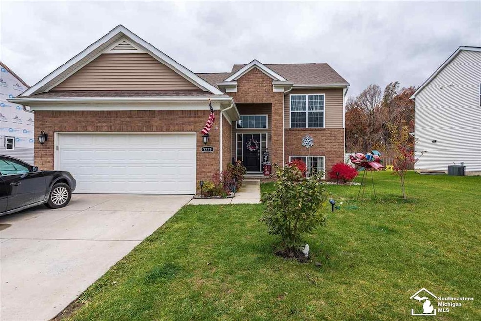 8775 W Park Ridge Cir, Newport, MI 48166 - photo 1