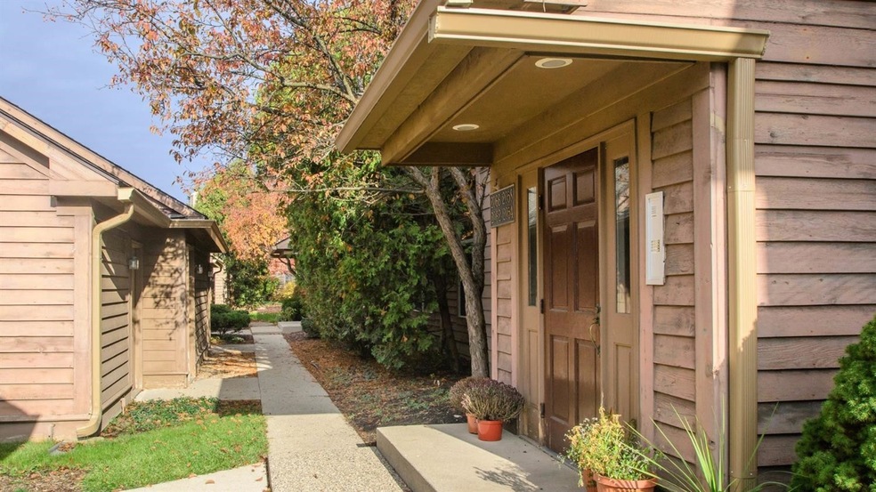 2058 Bent Trail Ct, Ann Arbor, MI 48108 - photo 1