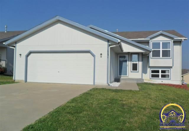 1731 SW Valley View Ct, Topeka, KS 66615 - photo 1