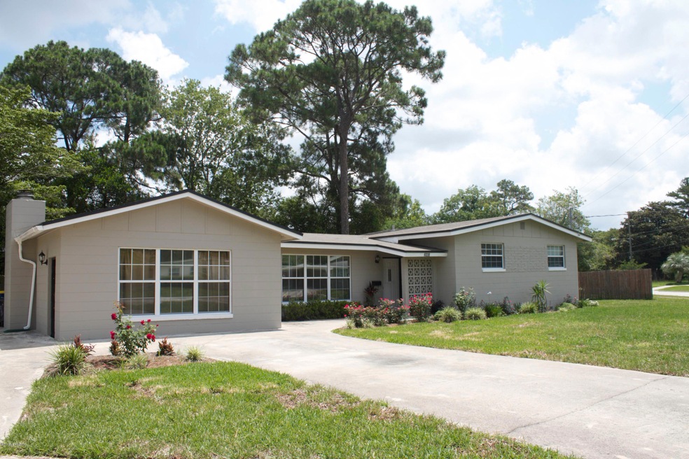 2463 Congaree Dr W, Jacksonville, FL 32211 - photo 1