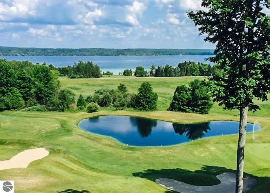 741 Maplewood Ln Unit 9  