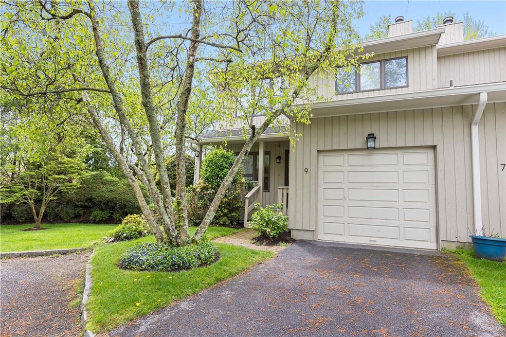 9 Tulip Tree Ln, Mamaroneck, NY 10543 - photo 1