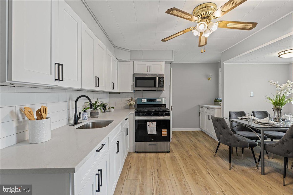 801 Cedar Ln, Trenton, NJ 08610 - photo 1