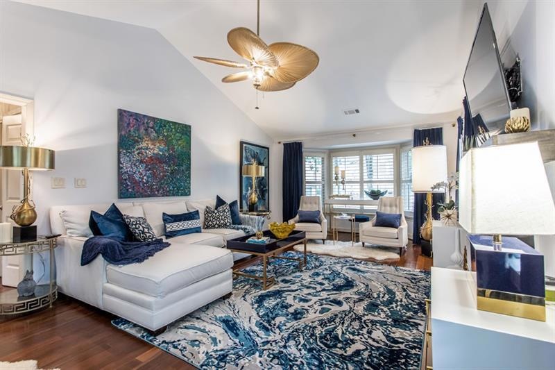 Light filled and Spacious Great Room with vaulted 