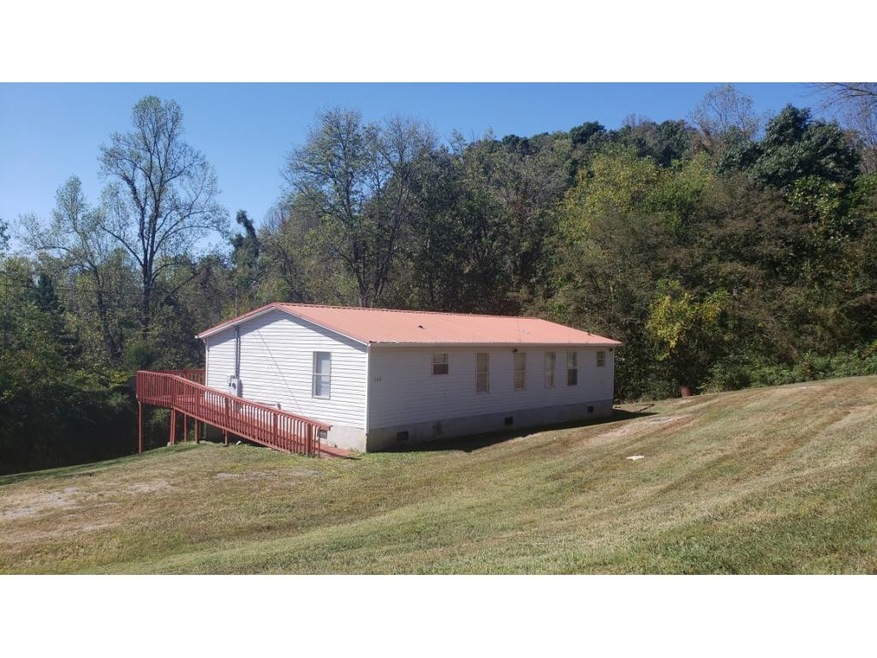 192 Weaver Hill Rd, Johnson City, TN 37601 - photo 1