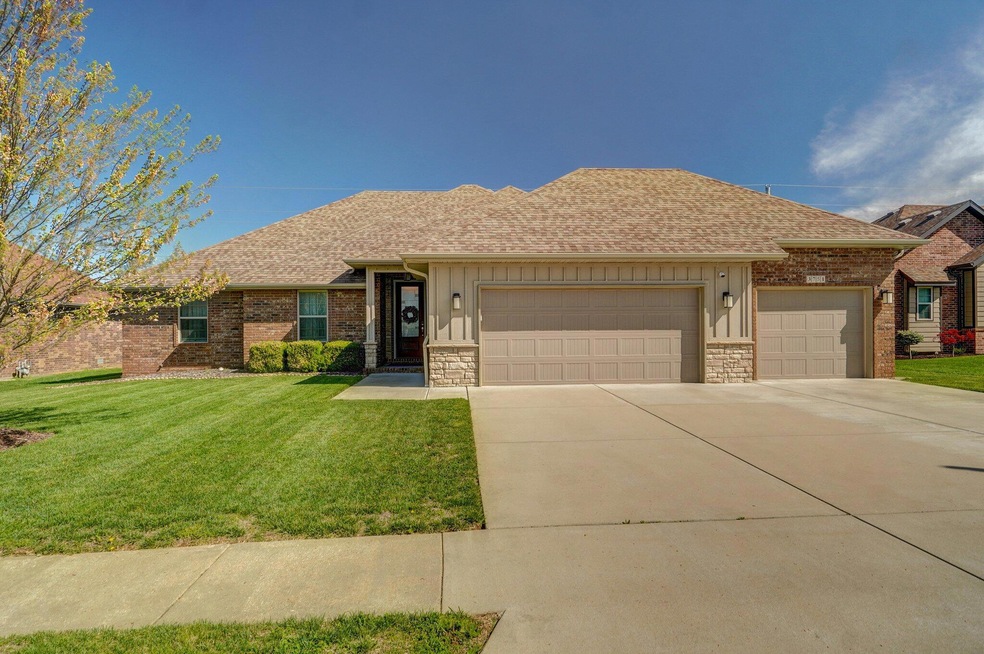 3751 Cobblefield St W-39