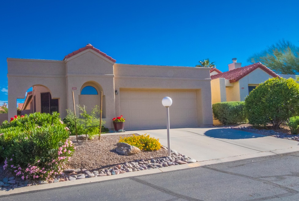 291 E Highcourte Ln, Tucson, AZ 85737 - photo 1