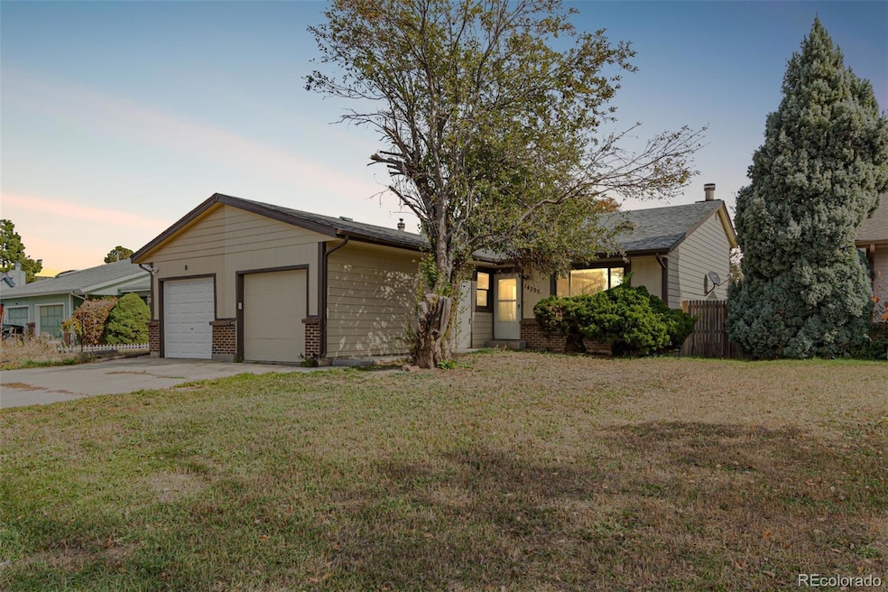 14255 E Montana Cir unit A, Aurora, CO 80012 - photo 1
