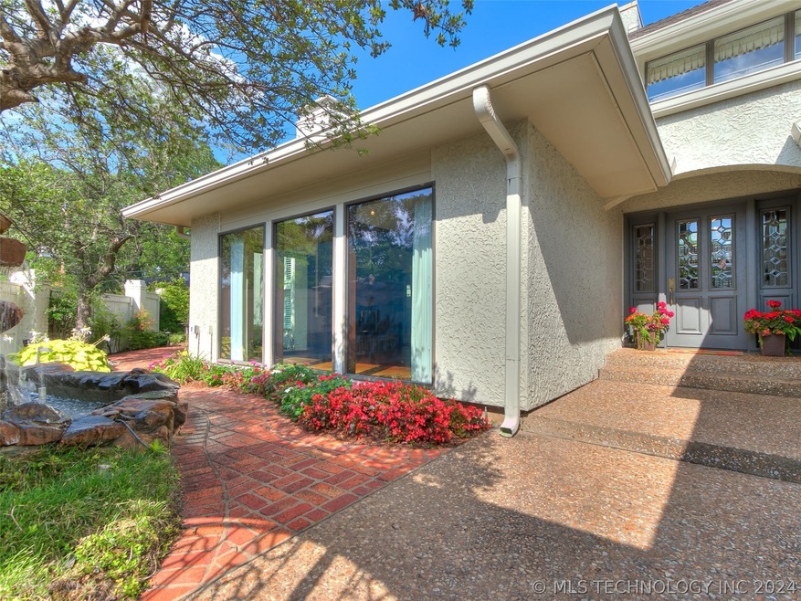 BEAUTIFUL PATIO HOME!