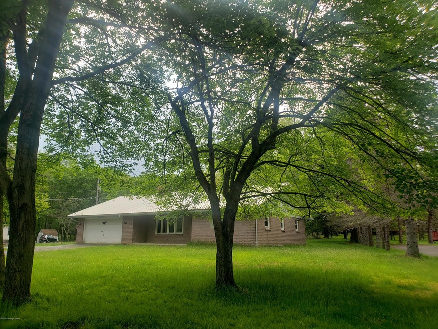 383 N Shore Dr, Albrightsville, PA 18210 - photo 1