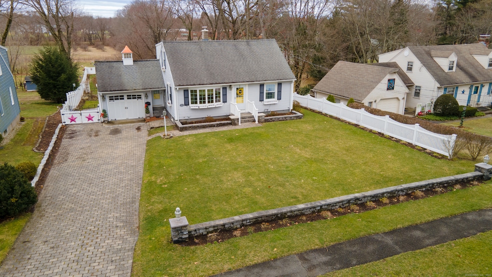 5 S George Washington Rd, Enfield, CT 06082 - photo 1