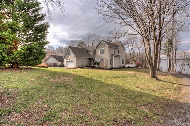 Welcome to 5800 Spinnaker Cove!