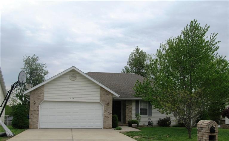 204 Shady Acres Cir, Nixa, MO 65714 - photo 1