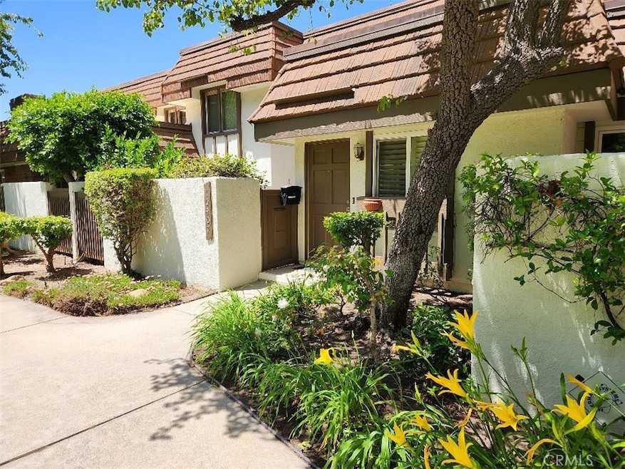 10407 Larwin Ave, Chatsworth, CA 91311 - photo 1