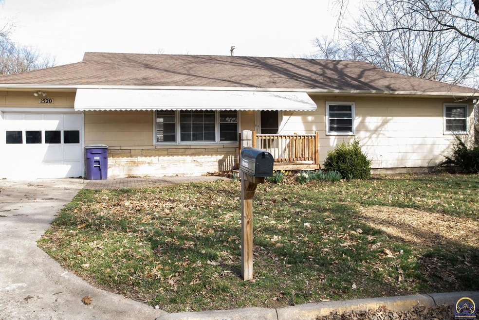 1520 Jarvis Dr, Manhattan, KS 66502 - photo 1