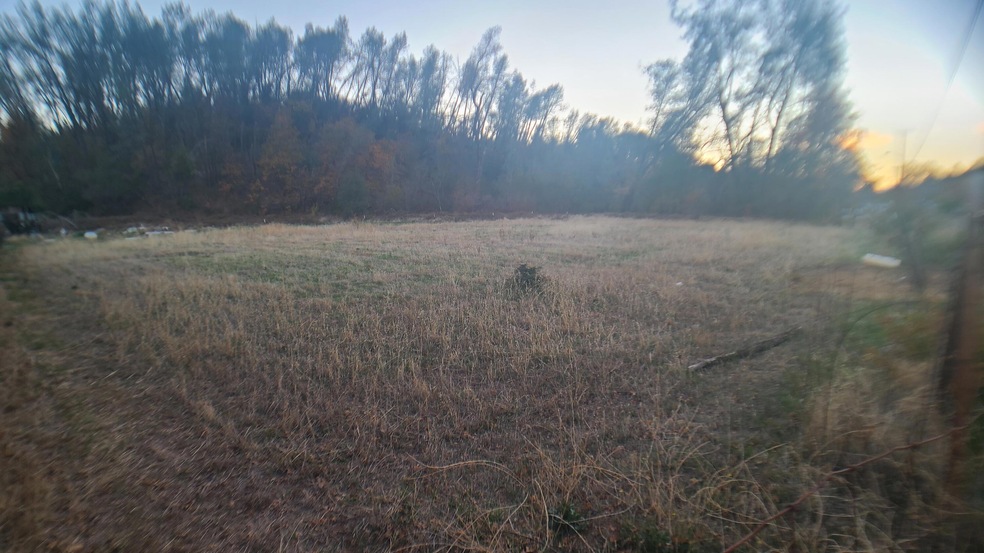 2071/2061 Kenyon Rd, Redding, CA 96001 - photo 1