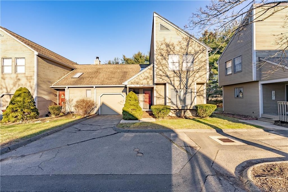 21 Elm Meadows unit 21, Enfield, CT 06082 - photo 1