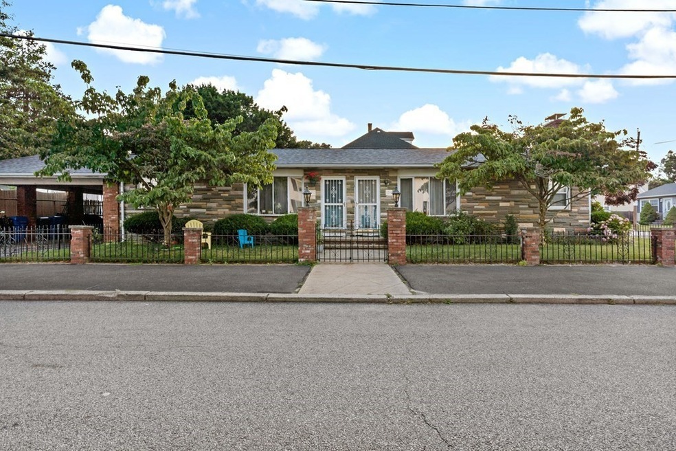 152/154 Argol St, Pawtucket, RI 02860 - photo 1