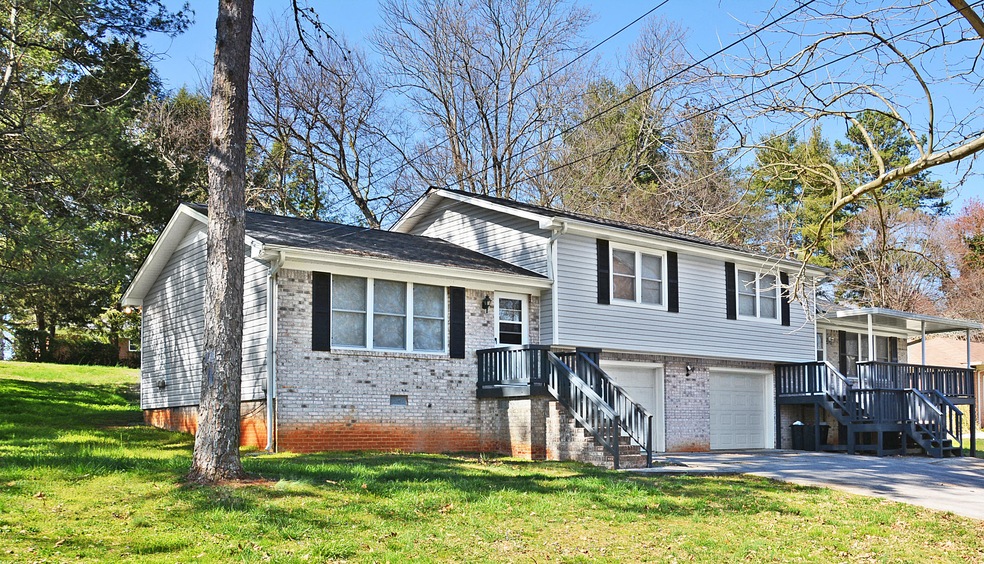 2707/2709 Pine Dr NE, Cleveland, TN 37312 - photo 1