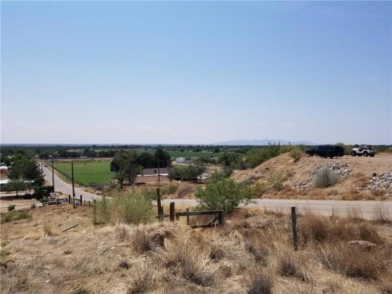 970 Quail Mesa Dr, Socorro, TX 79927 - photo 1