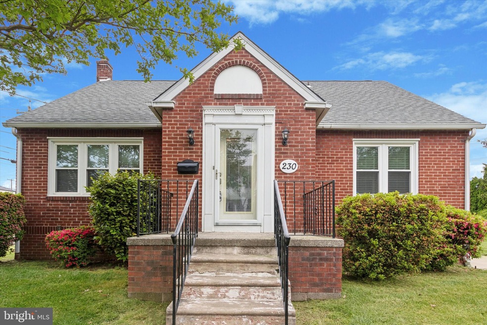 230 Forrest Ave, Folsom, PA 19033 - photo 1