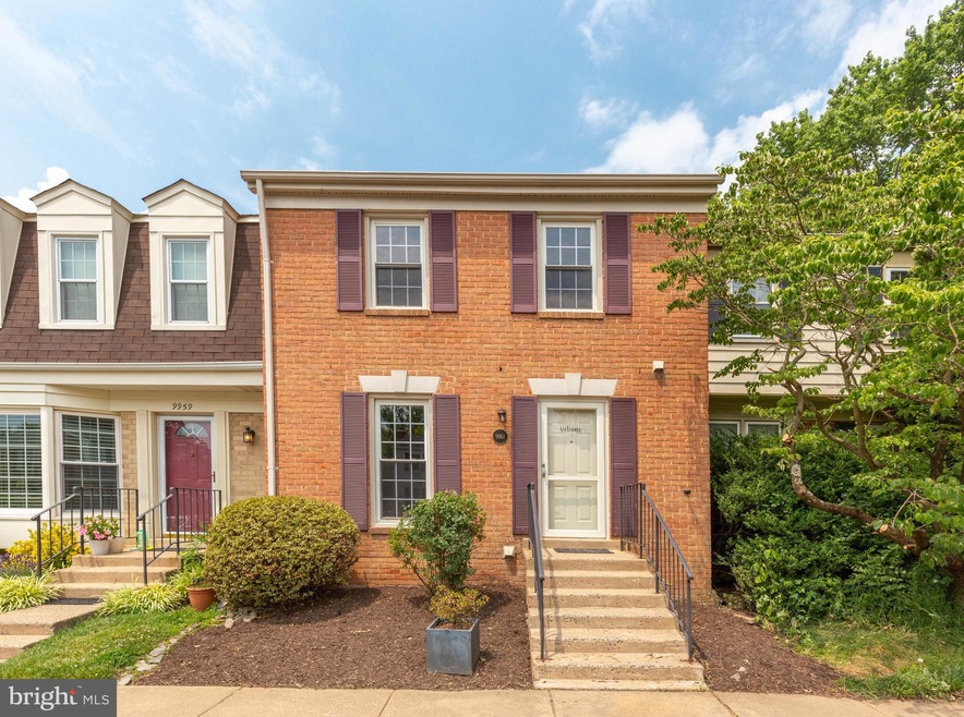 9961 Longford Ct, Vienna, VA 22181 - photo 1