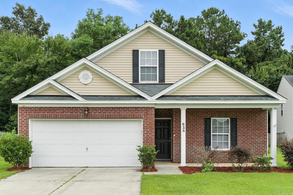 638 English Oak Cir, Moncks Corner, SC 29461 - photo 1