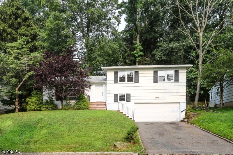 12 N Koewing Place, West Orange, NJ 07052 - photo 1