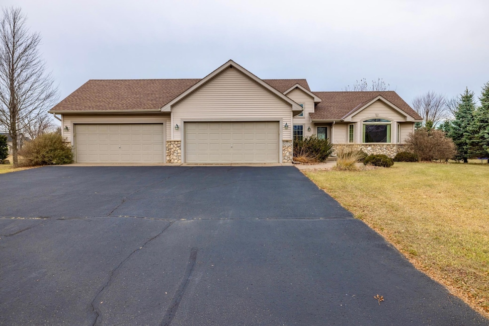 5092 382nd Dr, North Branch, MN 55056 - photo 1