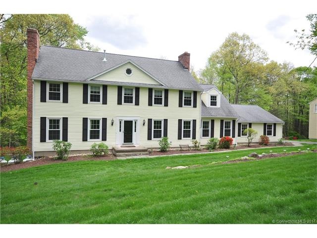 Wonderful and beautifully updated colonial on cul-