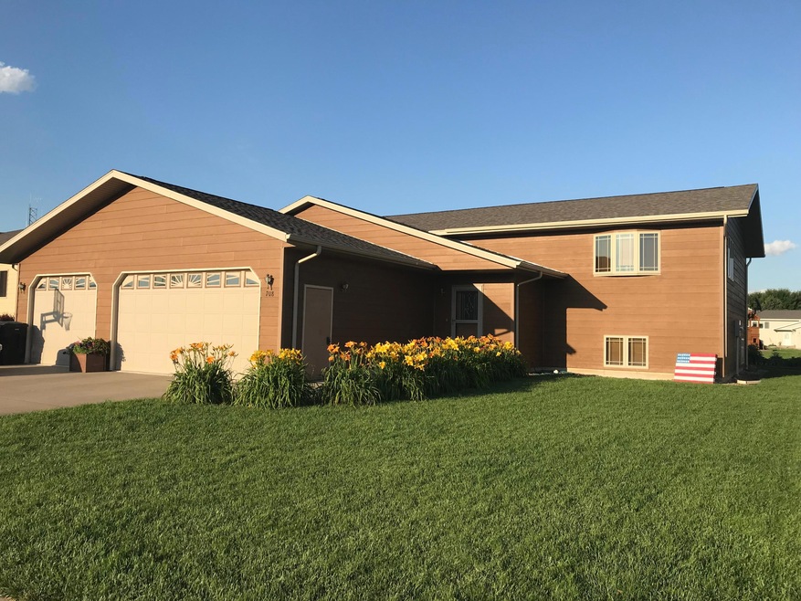 708 Kennedy Loop