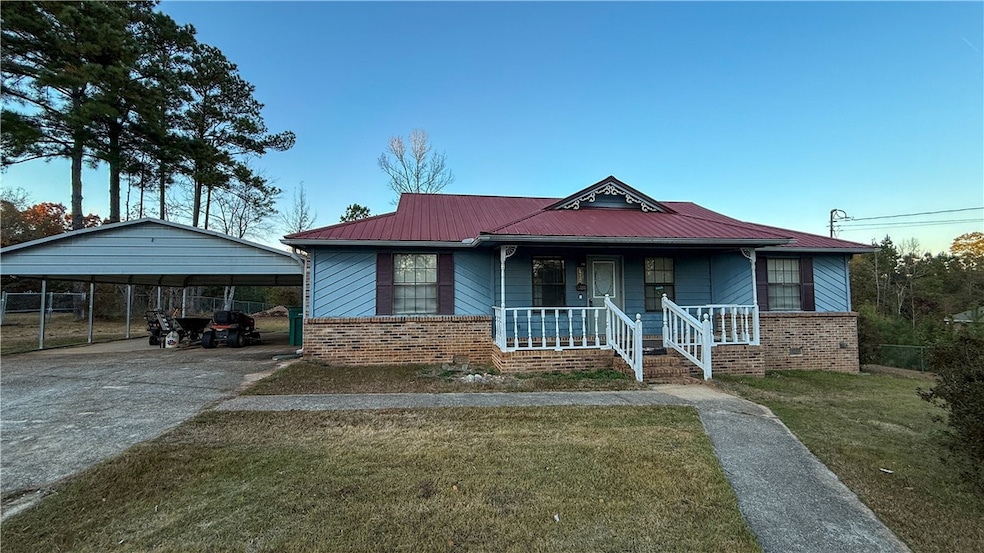 410 Springfield Ave, Laf Ayette, AL 36862 - photo 1