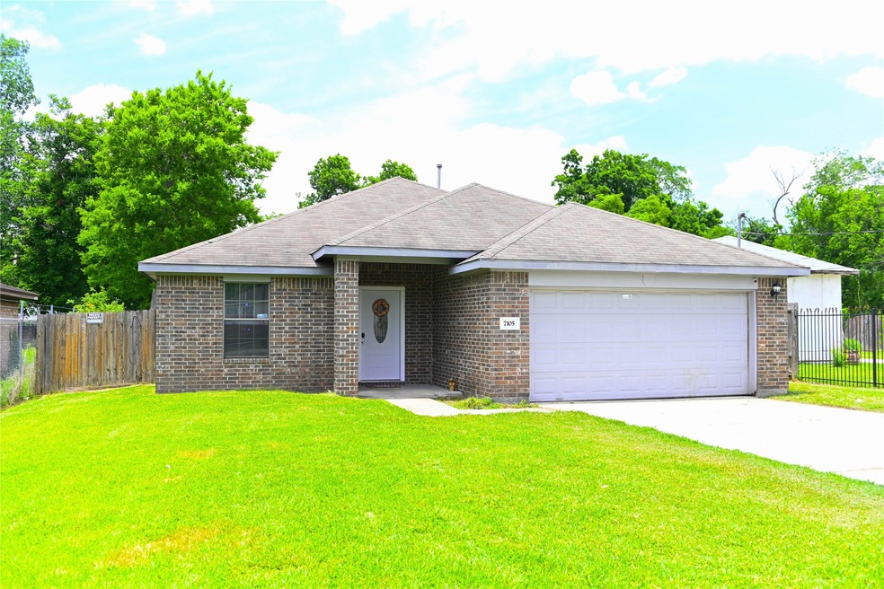 7105 Glass St, Houston, TX 77016 - photo 1
