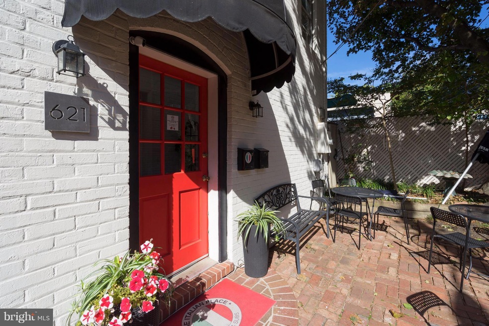 621 Wythe St, Alexandria, VA 22314 - photo 1