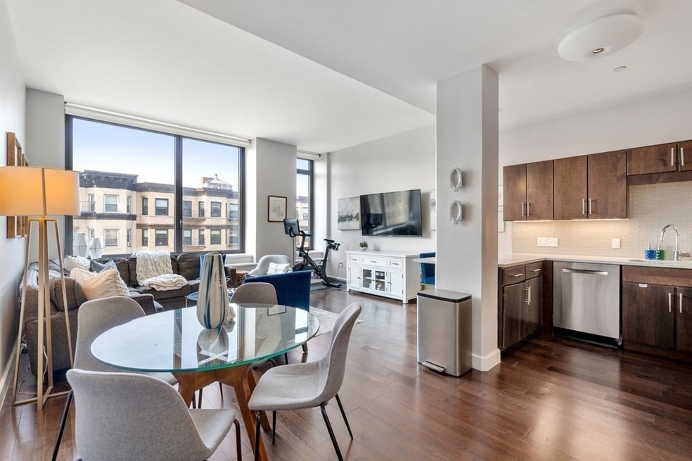 43 Westland Ave unit 401, Boston, MA 02115 - photo 1