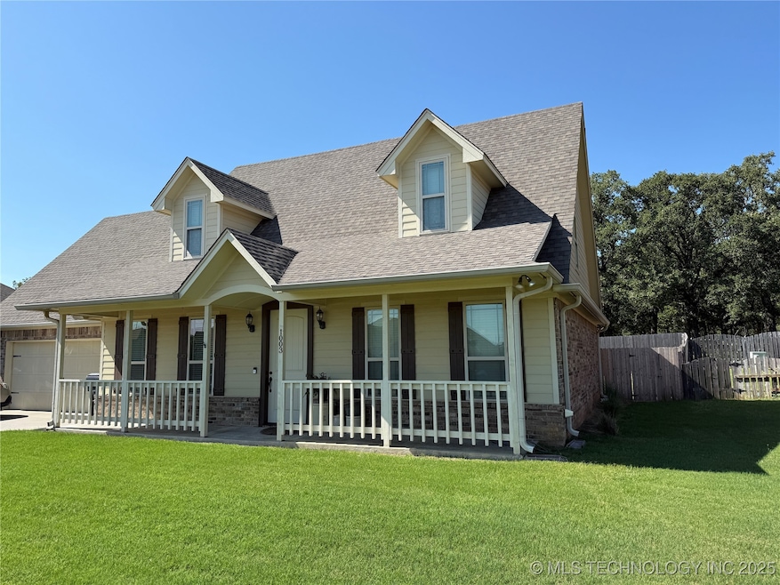 1003 Stone Creek Dr, Ardmore, OK 73401 - photo 1