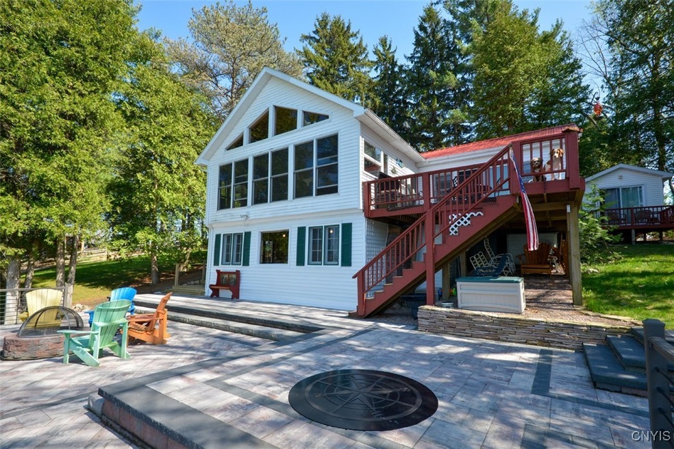 Under Contract $950,000