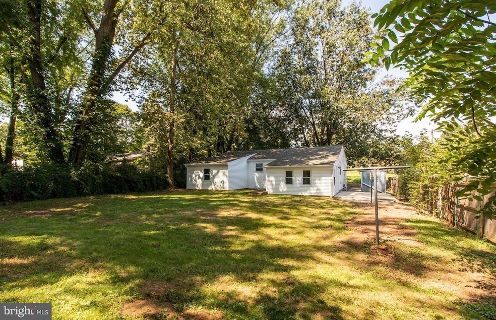 318 Reiff Ave, Pottstown, PA 19465 - photo 1