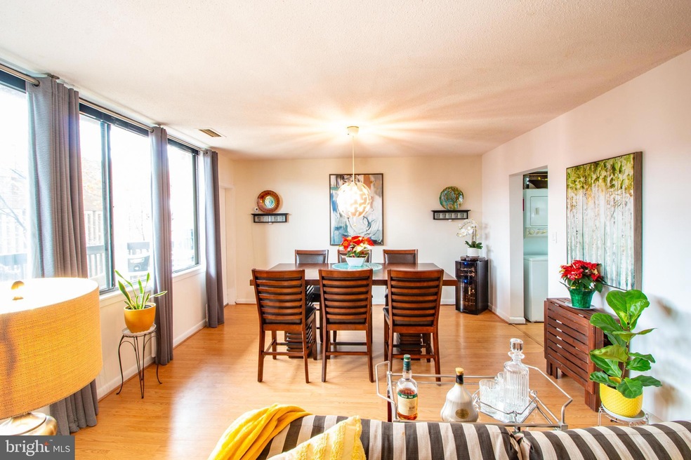 3709 S George Mason Dr unit 110, Baileys Crossroads, VA 22041 - photo 1